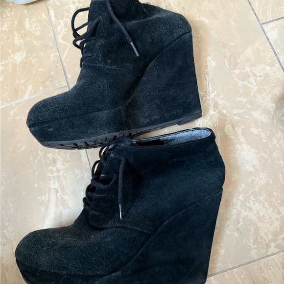 Aldo black suede wedge bootie Size 8.5 US - Picture 2 of 2